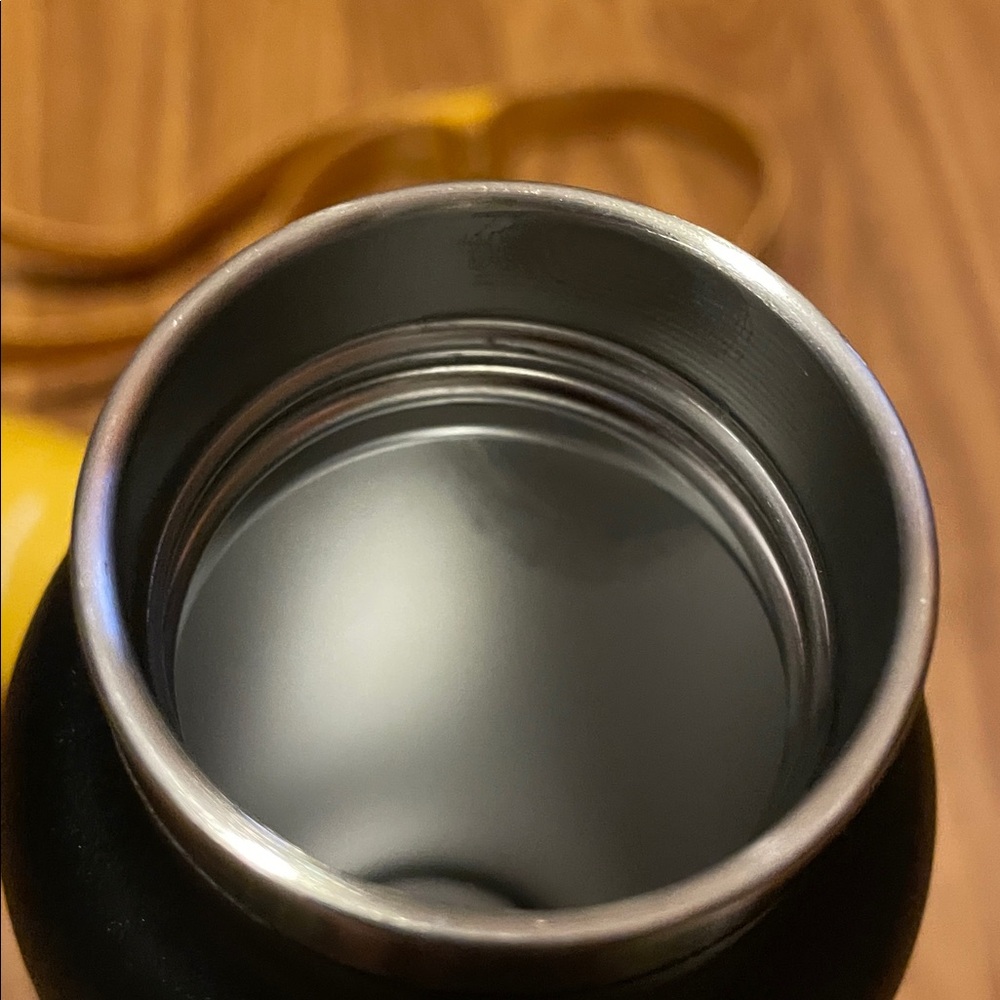 Hydro Flask bottle and Carrier Bundle - Picture 5 of 6